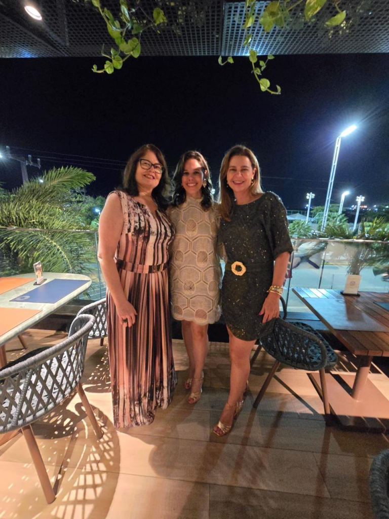 Cristiane Mary, Mirella Tomás E Larissa Queiroz