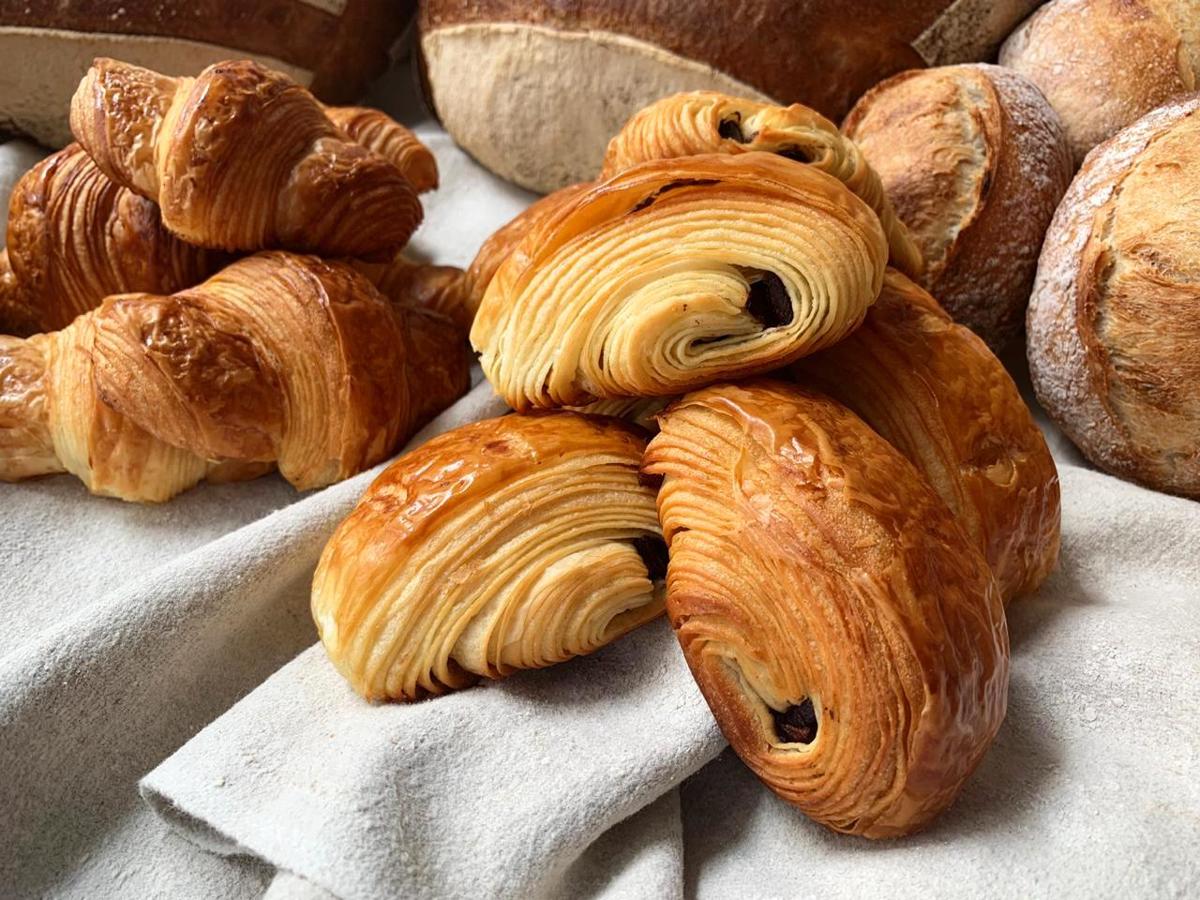 Croissant E Pain Au Chocolat