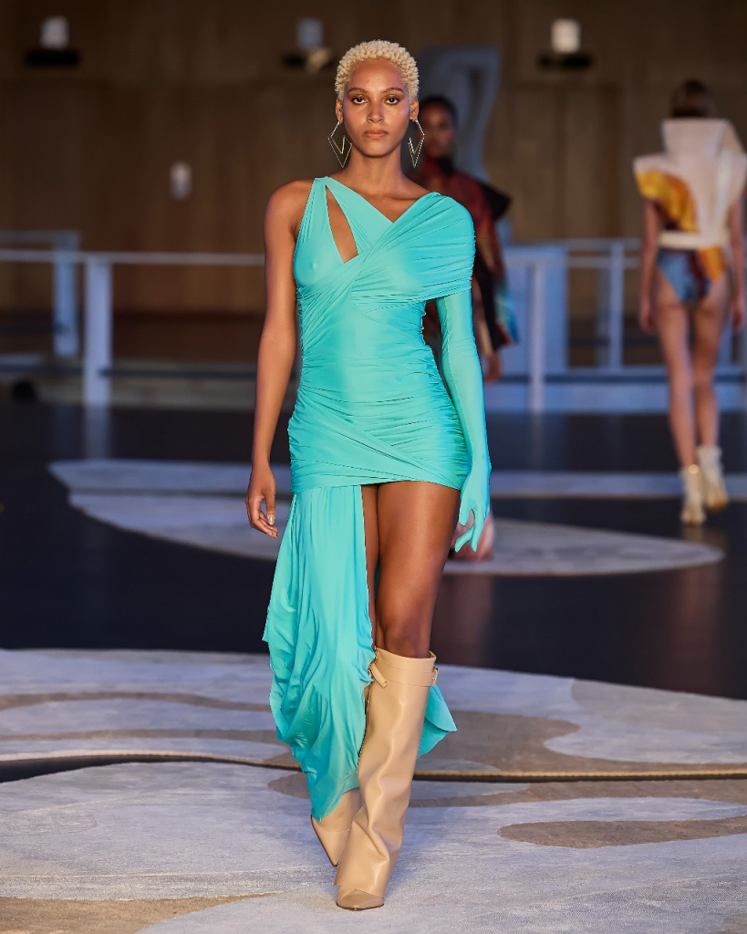 Desfile Lenny Niemeyer No Rio (4)