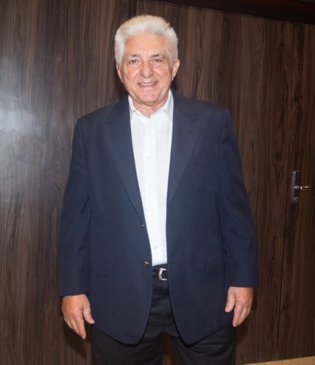 Deusmar Queiros 800x534