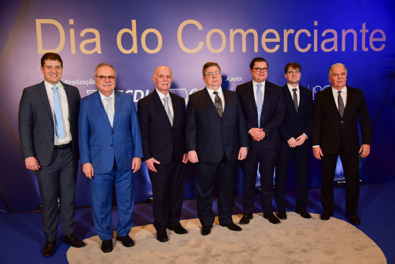 Homenagem solene - Ministro Raul Araújo Filho é agraciado com o Troféu Clóvis Rolim 2025