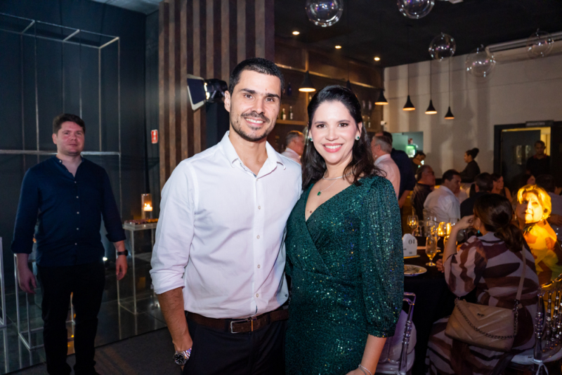 Noite de festa - Roberto Gentil reúne convidados para festejar 70 anos no La Casa Lounge