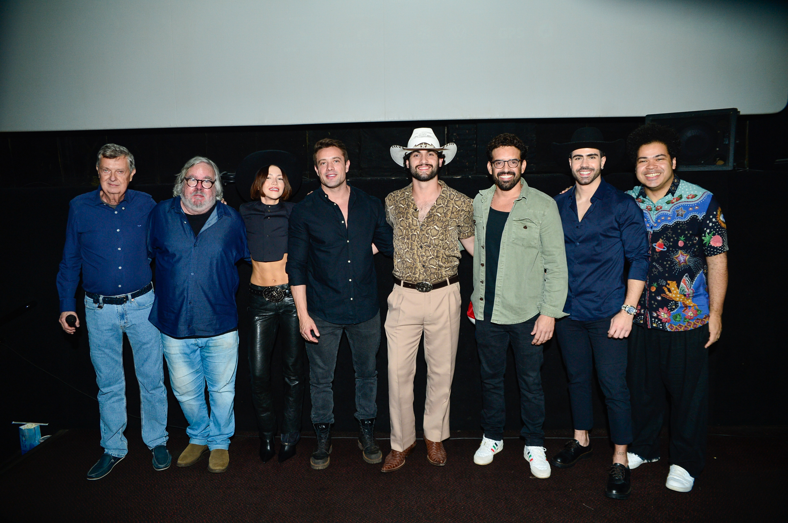 Elenco do filme ‘8 Segundos – O Desafio’ participa da pré-estreia em Barretos, na Festa do Peão