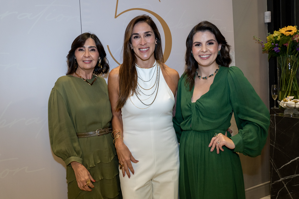 Eliane Gomes, Caroline Joca E Eloisa Gomes (2)