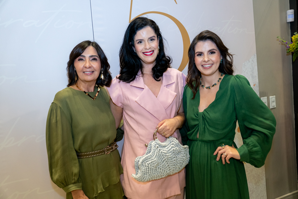 Eliane Gomes, Cristina Fernandes E Eloisa Gomes
