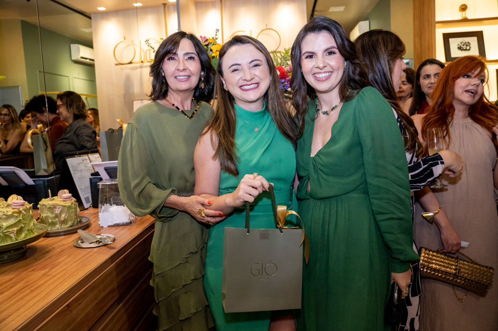 Eliane Gomes, Daniele Vasconcelos E Eloisa Gomes