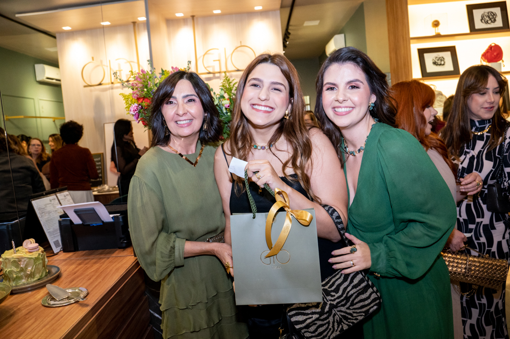 Eliane Gomes, Giovanna Lira E Eloisa Gomes