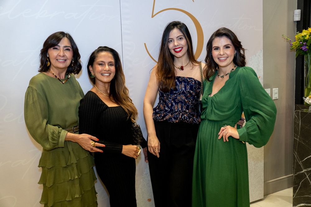 Eliane Gomes, Nazaré Santiago, Ingrid Moura E Eloisa Gomes