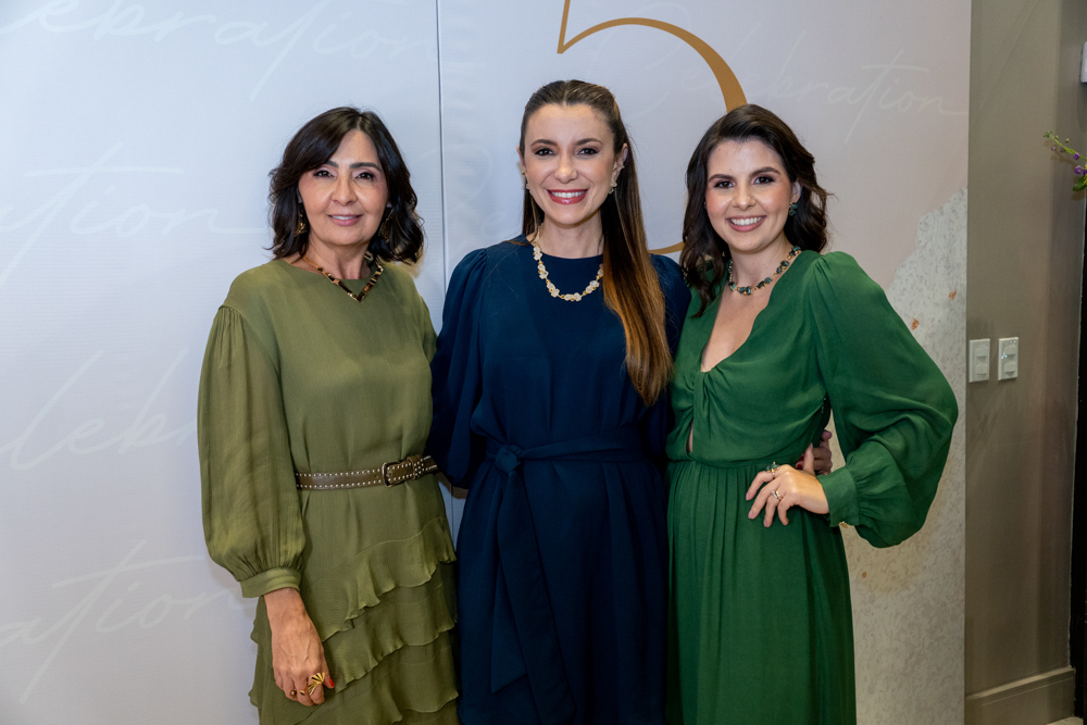 Eliane Gomes, Taís Dione E Eloisa Gomes