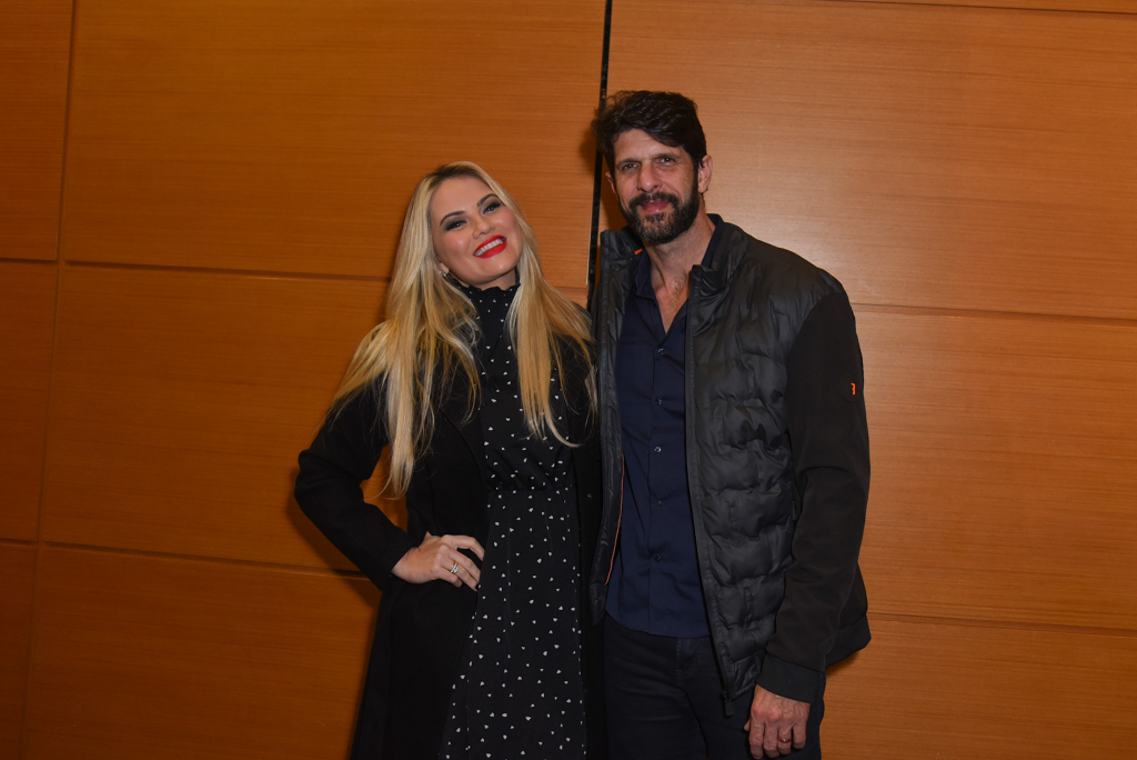 Ellen Roche E Guilherme Chelucci