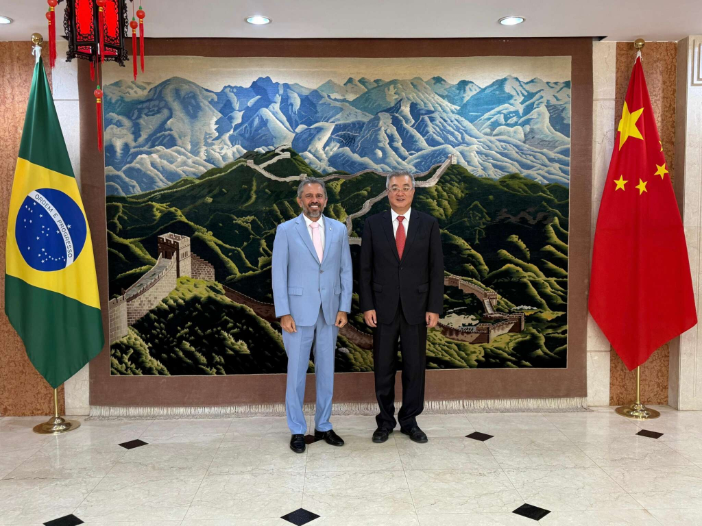 Elmano De Freitas E Embaixador Da China