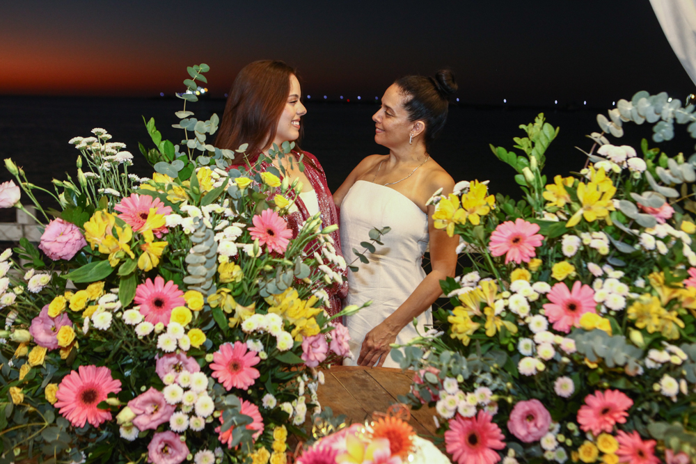 Emanuelle E Verônica Fernandes