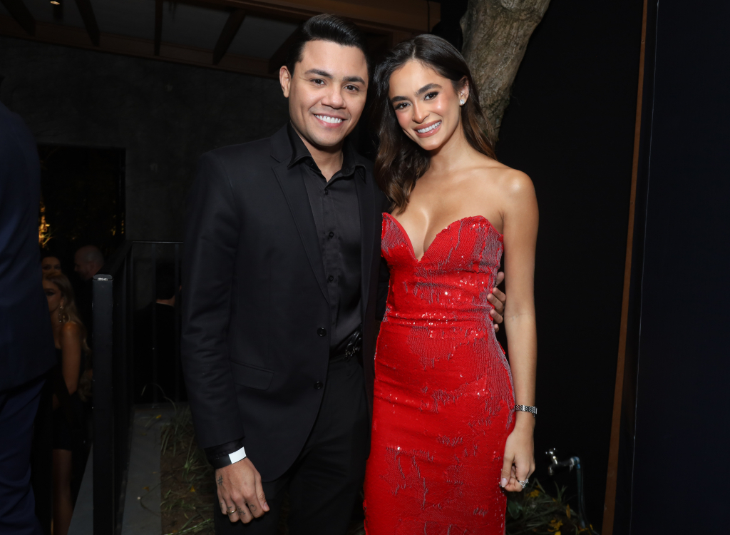 Felipe Araújo E A Namorada