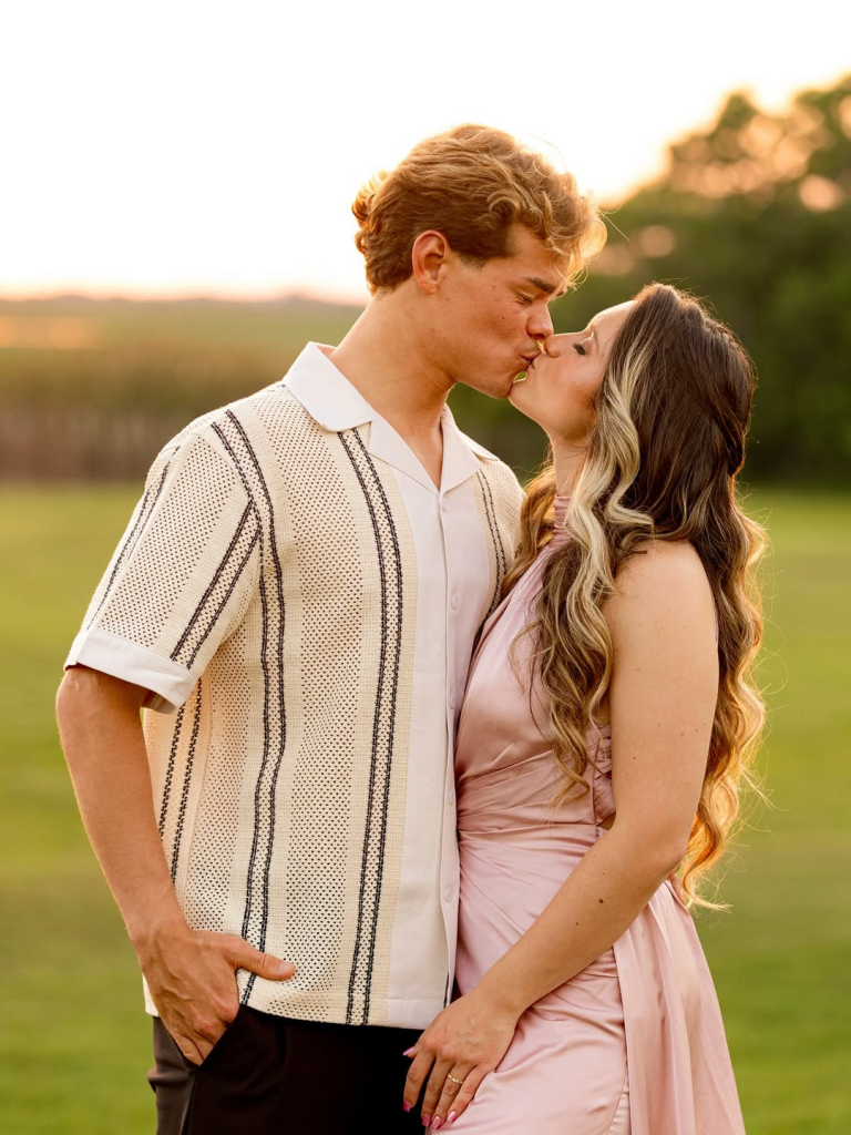 Felipe Lessa E Marina Liberato