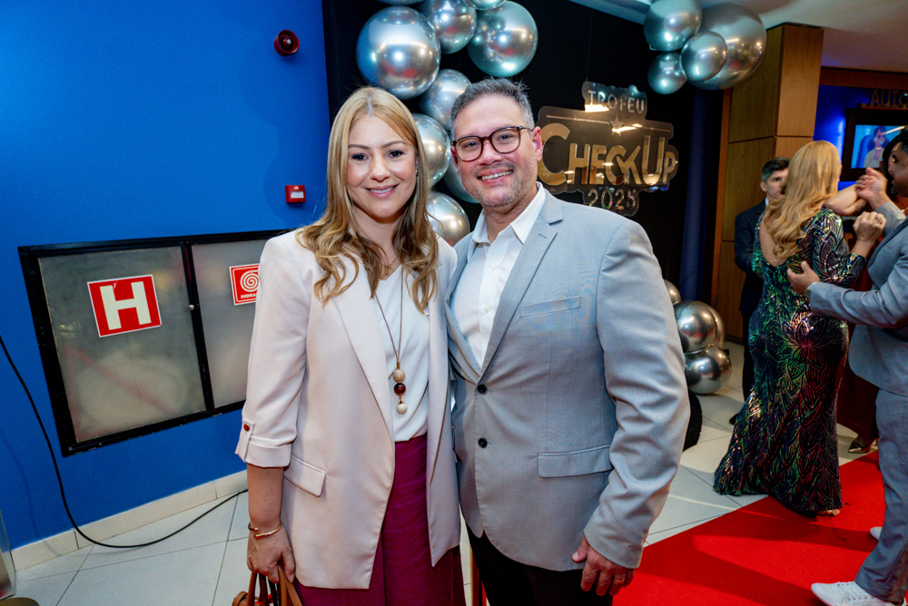 Fernanda Denardin E Dower Frota