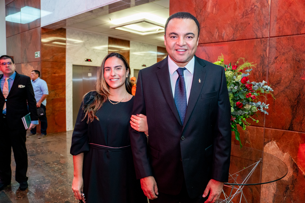 Fernanda Piccino E Chambinho Do Acordeon