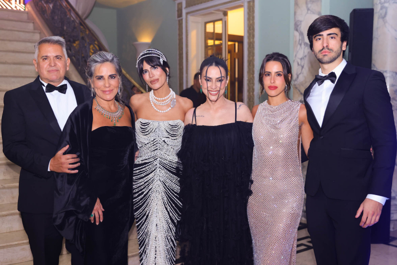 ESTILO E LUXO - Glamour e celebridades: Anttonia Morais comemora 33 anos em São Paulo