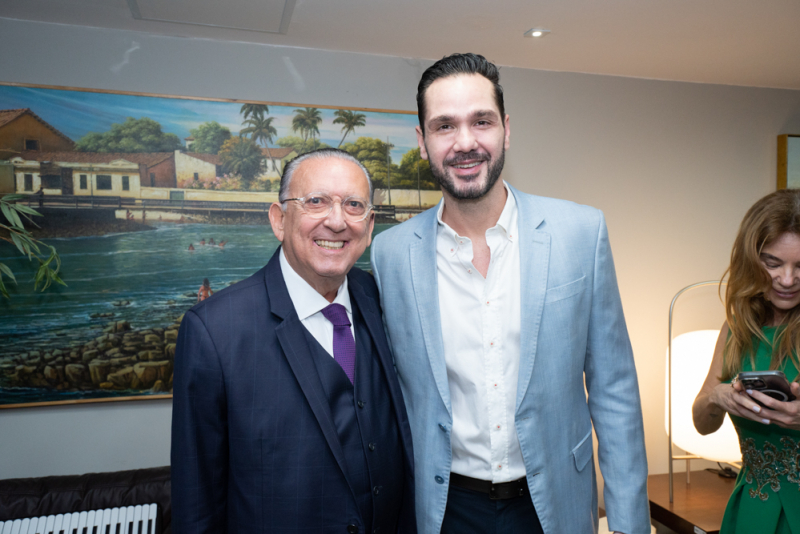 Ícone Esportivo - Assembleia Legislativa homenageia Galvão Bueno com título de Cidadão Cearense