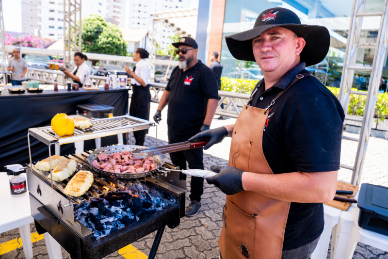 Velocidade e Sabor - BBQ RAM agita a Newsedan com test drive, música e churrasco