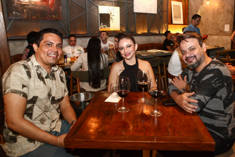 Sexta no Meireles - Moleska Gastrobar lança  Happy Friday com música ao vivo e drinks em dobro