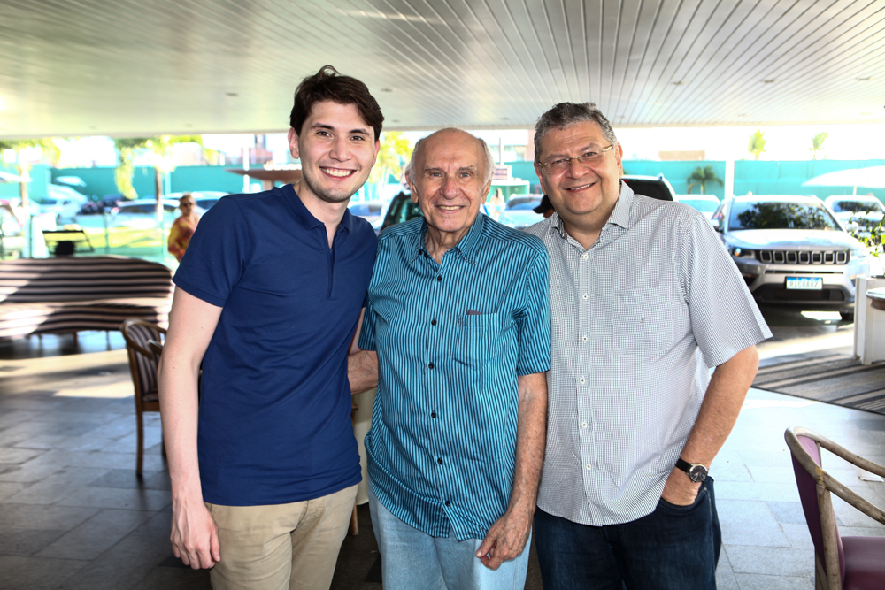 Hélio Neto, Pai E Filho Leitão(3)