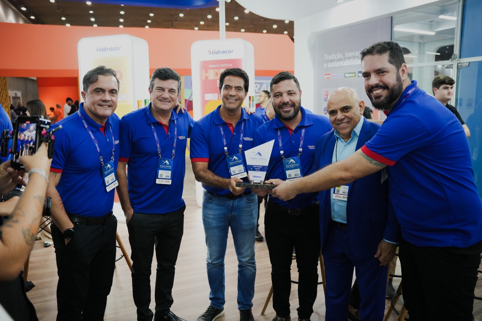 Hidracor é premiada na ExpoConstruir 2025 como Destaque em Impacto Visual