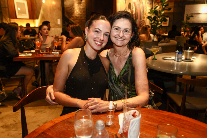 Sexta no Meireles - Moleska Gastrobar lança  Happy Friday com música ao vivo e drinks em dobro