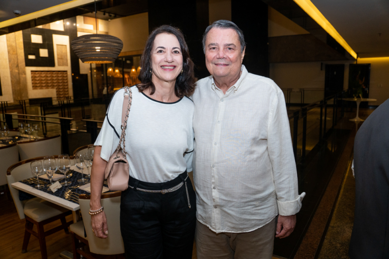 Encontro enogastronômico - Wine Dinner une alta gastronomia e rótulos da Vinícola Luiz Argenta em noite no Hotel Gran Marquise