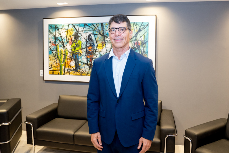 Trajetória Reconhecida - Secretário Rogério Pinheiro é condecorado com a Medalha do Mérito Desportivo Ayrton Senna pela CMFor