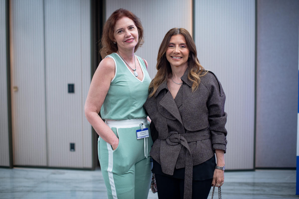 Isabela Martin E Emília Buarque (1)