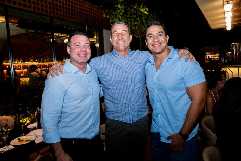 Honra e Reconhecimento - General Cristiano Pinto Sampaio, comandante da 10ª Região Militar, é homenageado pelo Pelotão Ceará na Selva