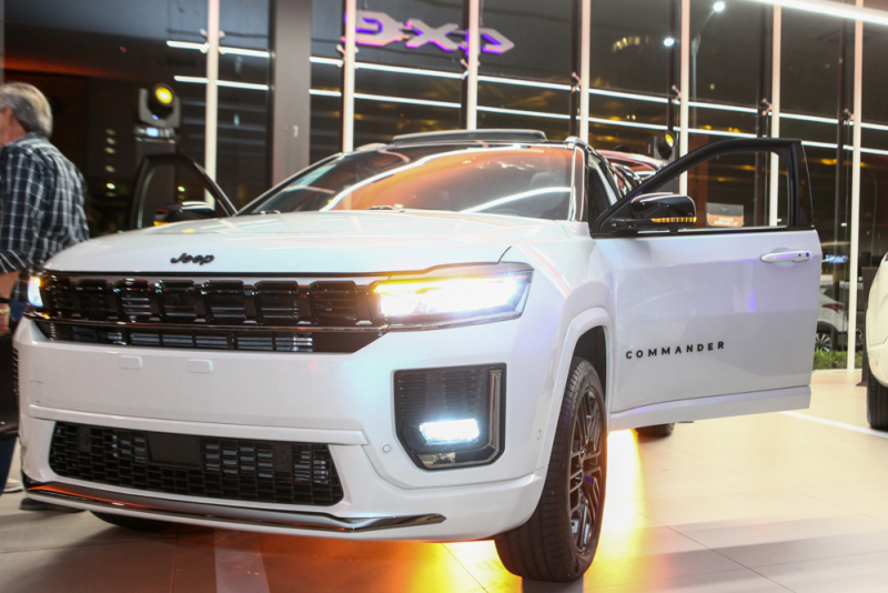 Mercado automotivo - Lançamento oficial do Commander 2026 movimenta a Newsedan Jeep Virgílio Távora, em Fortaleza