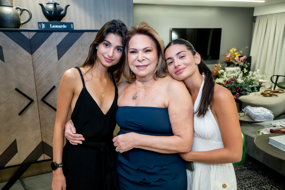 Lara, Iracema E Cláudia Vale (2)