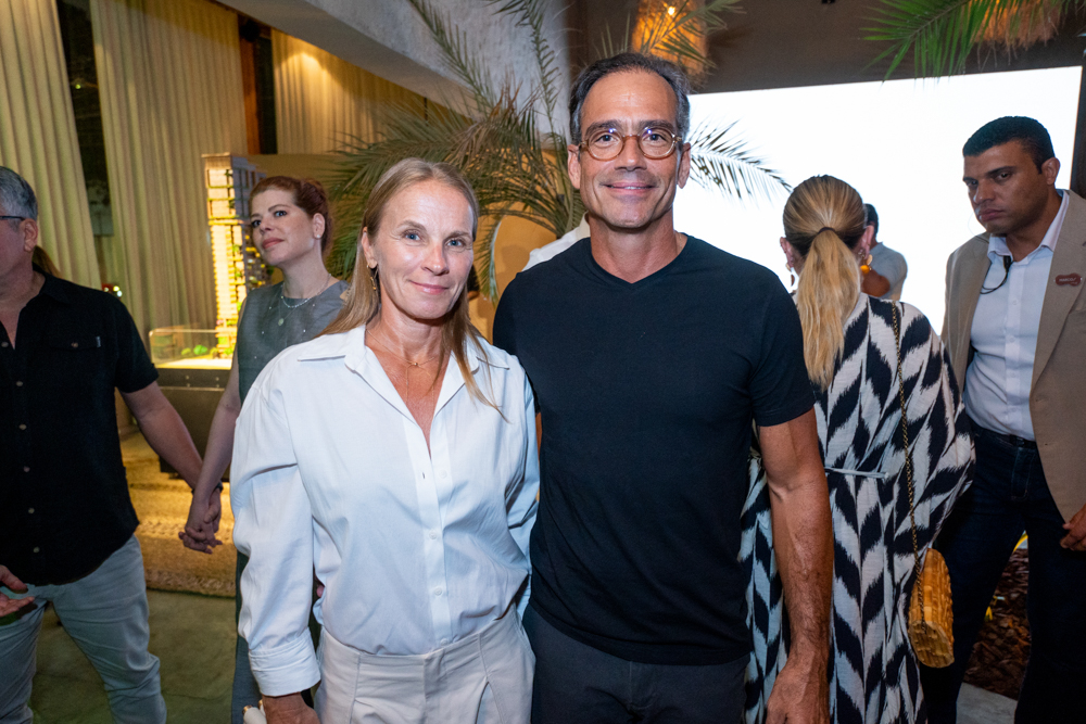 Letícia E Deda Studart