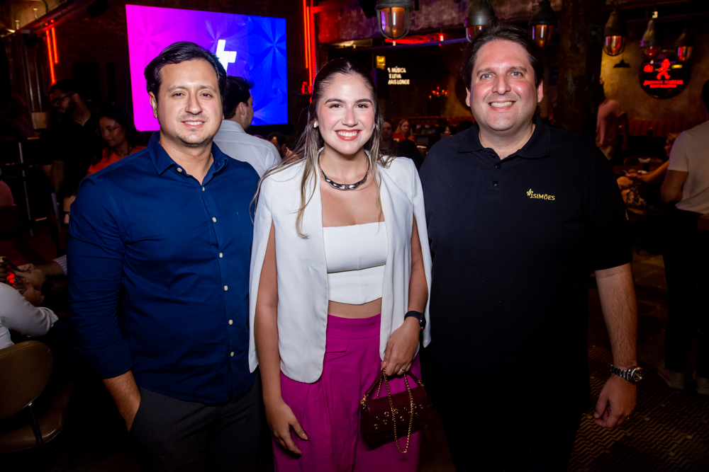 Lucas E Laís Melo, E Daniel Simões (2)