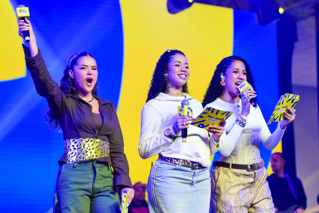 Maisa, Tasha E Traice