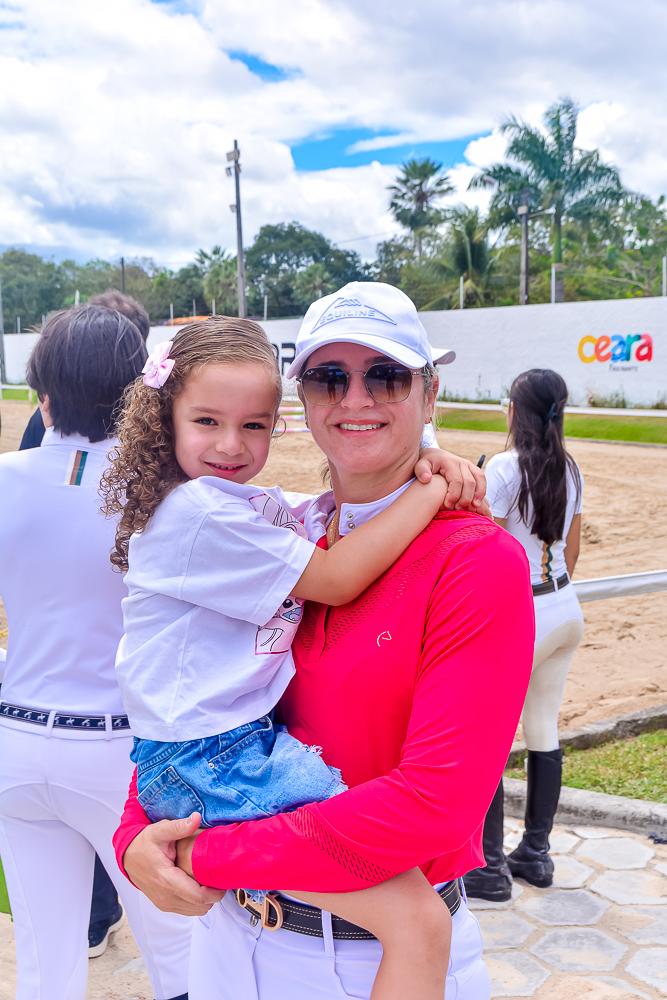 Maria Fernanda E Laura Mota