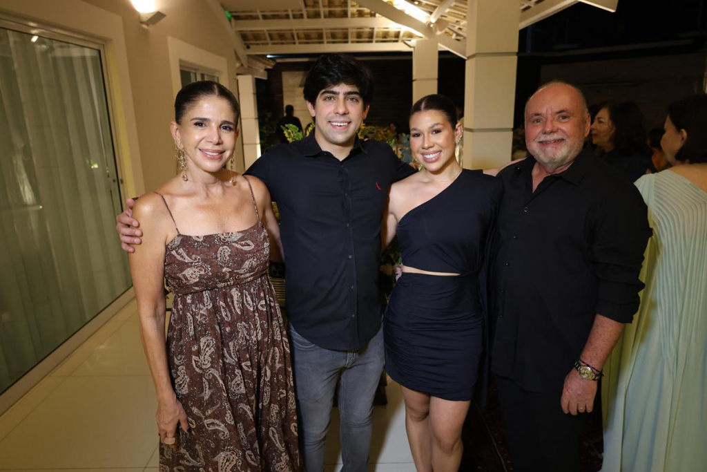 Maria Lucia, André Negrão, Maria Clara E Pedro Carapeba