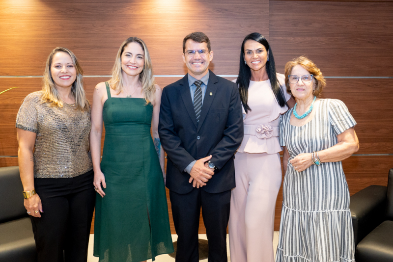 Trajetória Reconhecida - Secretário Rogério Pinheiro é condecorado com a Medalha do Mérito Desportivo Ayrton Senna pela CMFor