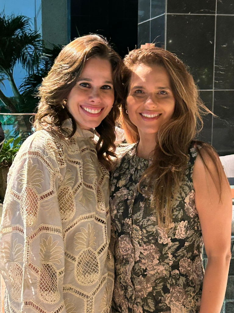 Mirella Tomás E Renata De Paula Dias De Souza