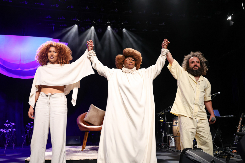 Monólogo Estrelado Por Zezé Motta