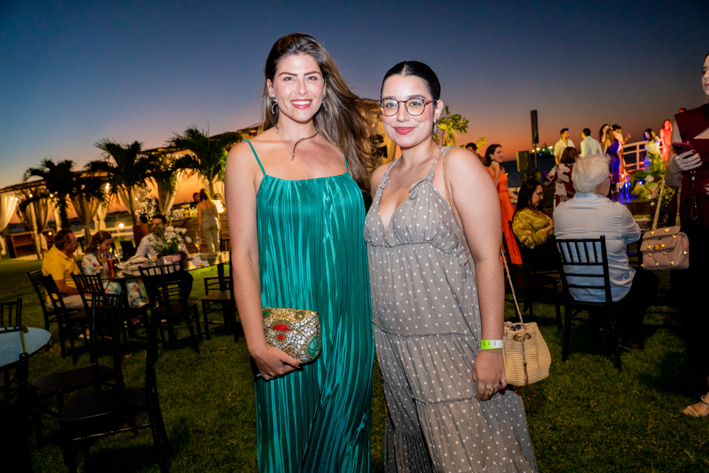 Natália Benevides E Paloma Santos (1)