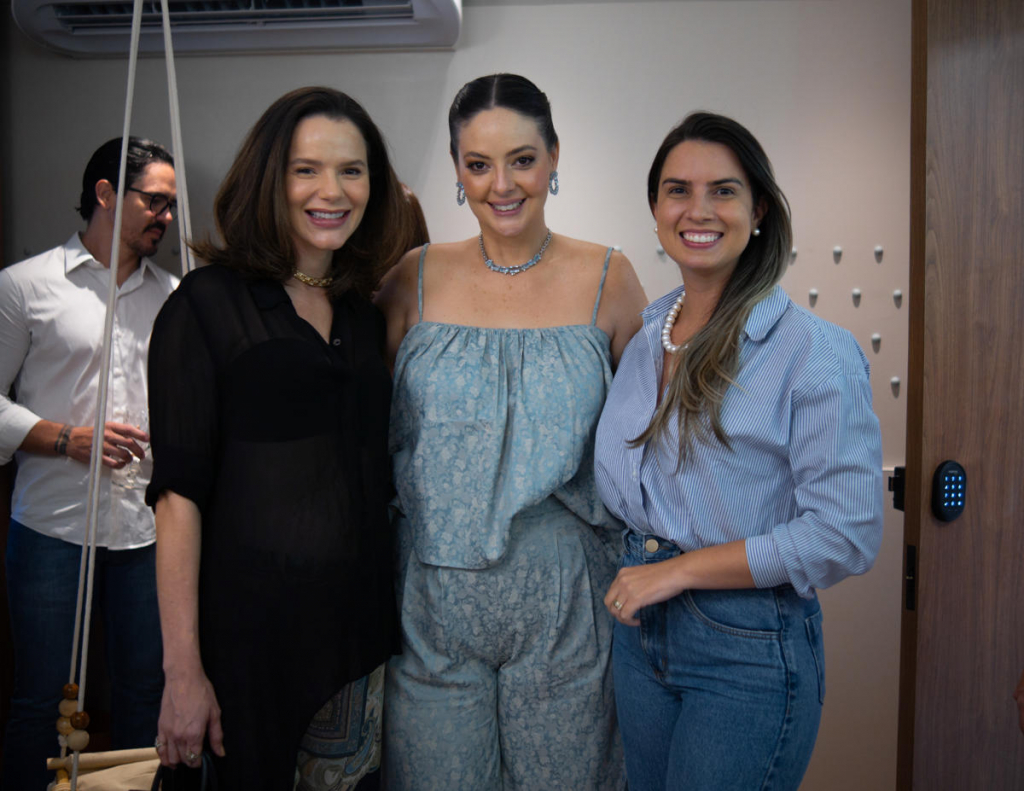 Paulinha Sampaio, Lara Braun E Amanda Brilhante