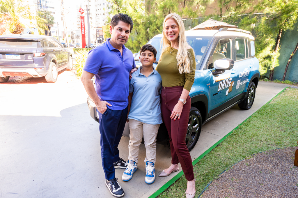 Pompeu E Pompeuzinho Vasconcelos, E Mariana Da Fonte (2)