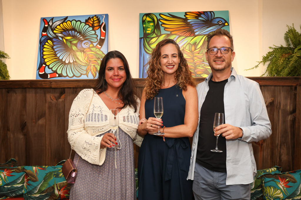 Renata Bush, Sophie Barbara E Elcio Figueiredo