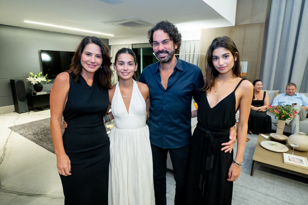 Renata, Cláudia, Cláudio E Lara Vale (1)