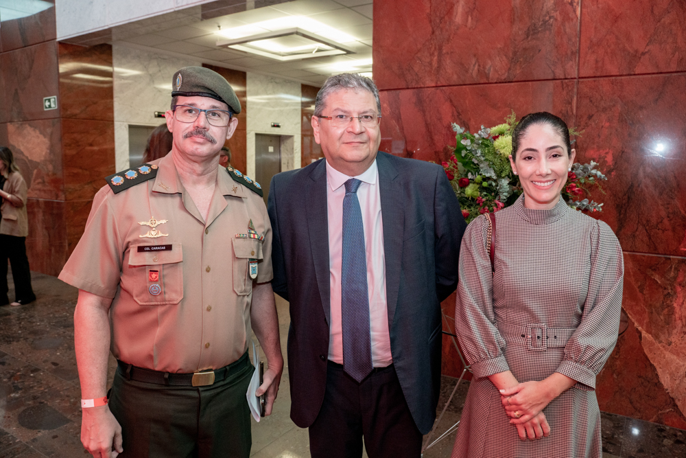 Roberto Caracas, Hélio Leitão E Marcela Vilanova