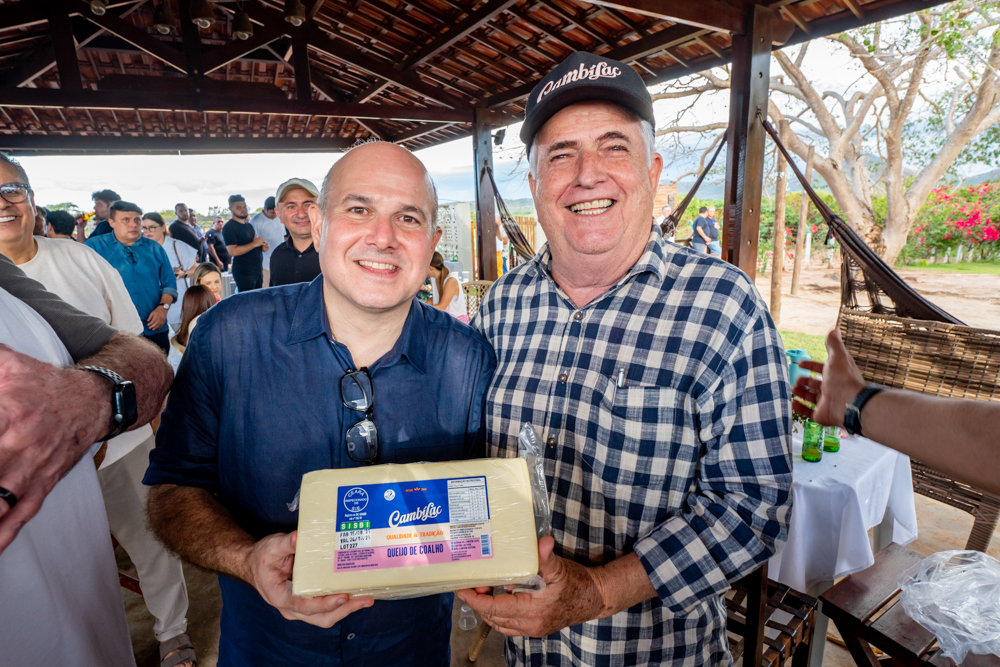 Roberto Cláudio E Antunes Mota