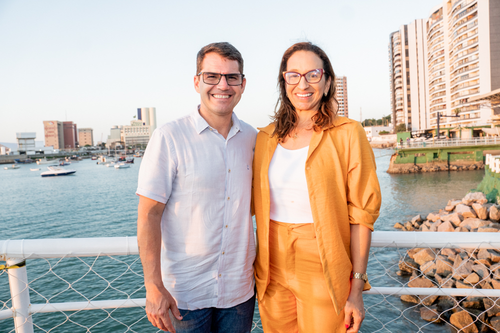 Rogério Pinheiro E Carolina Gomes Neves