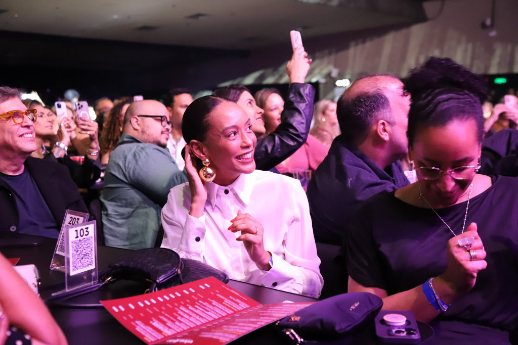 Tais Araujo Curtindo Show